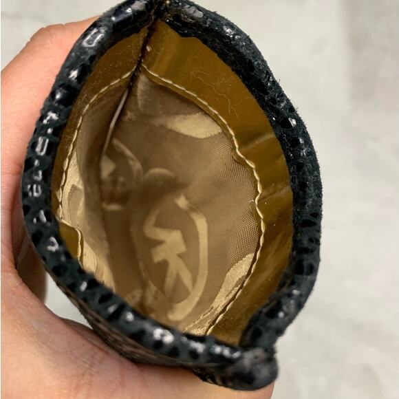 Michael kors Eye Glasses Holder - Picture 3 of 5